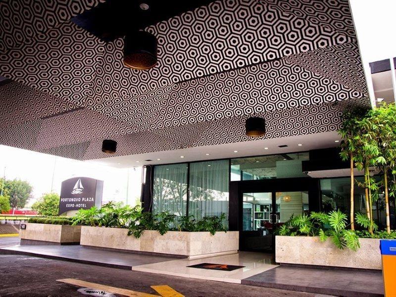 Hotel Portonovo Plaza Expo Zapopan Exterior photo