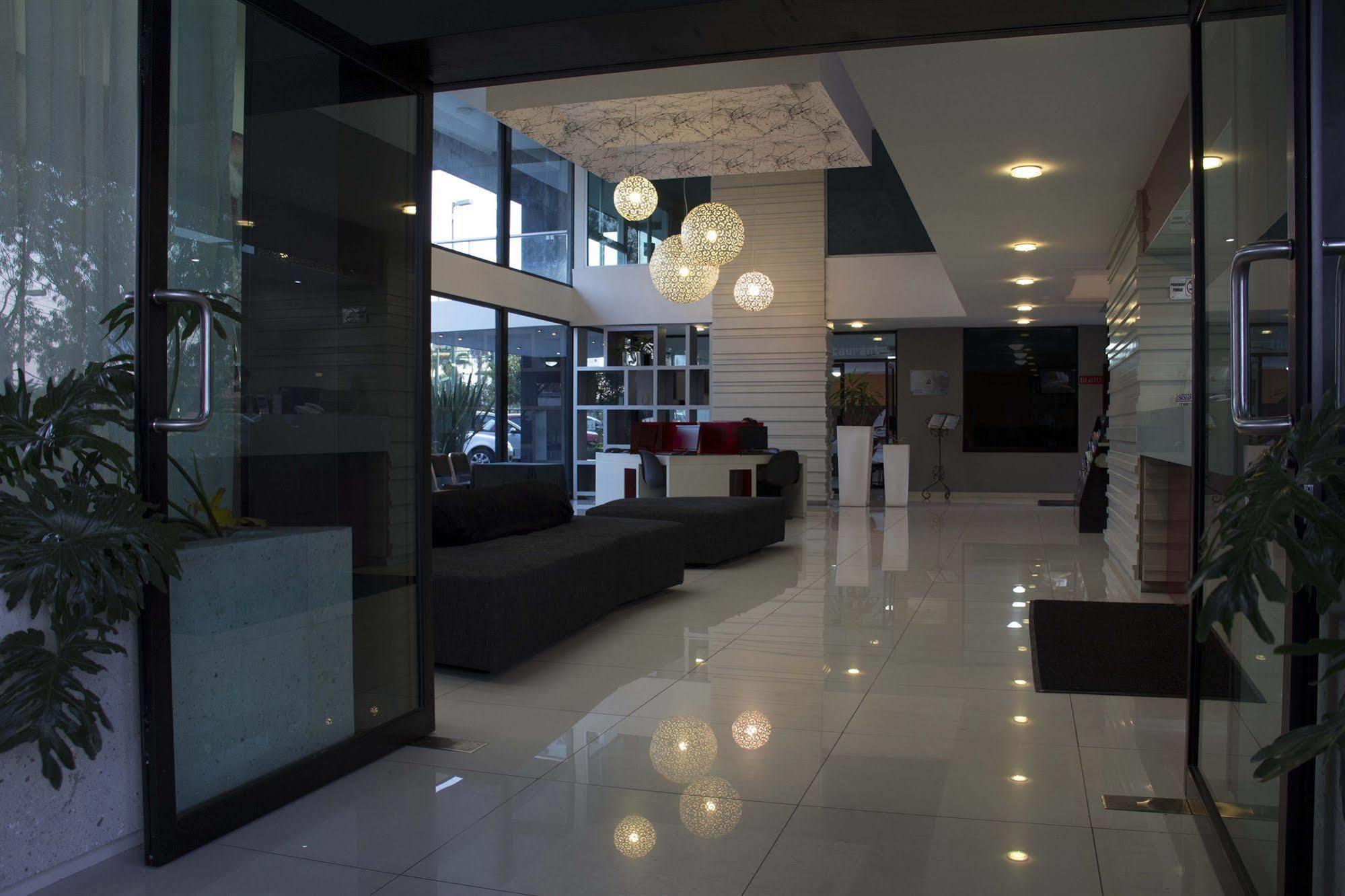 Hotel Portonovo Plaza Expo Zapopan Exterior photo